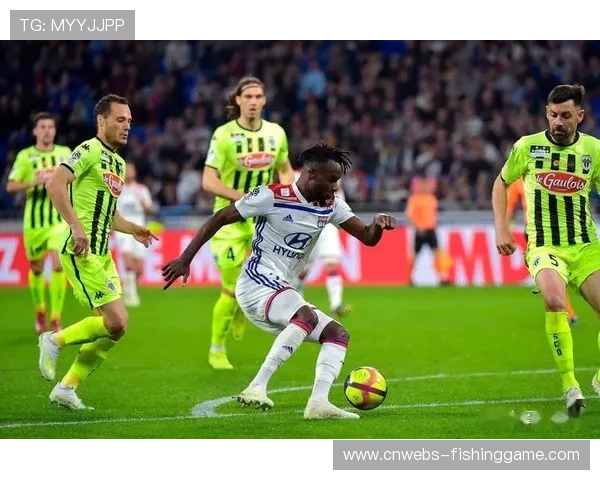 法甲第20轮后积分榜分析：巴黎圣日耳曼紧追朗斯，保级区竞争白热化